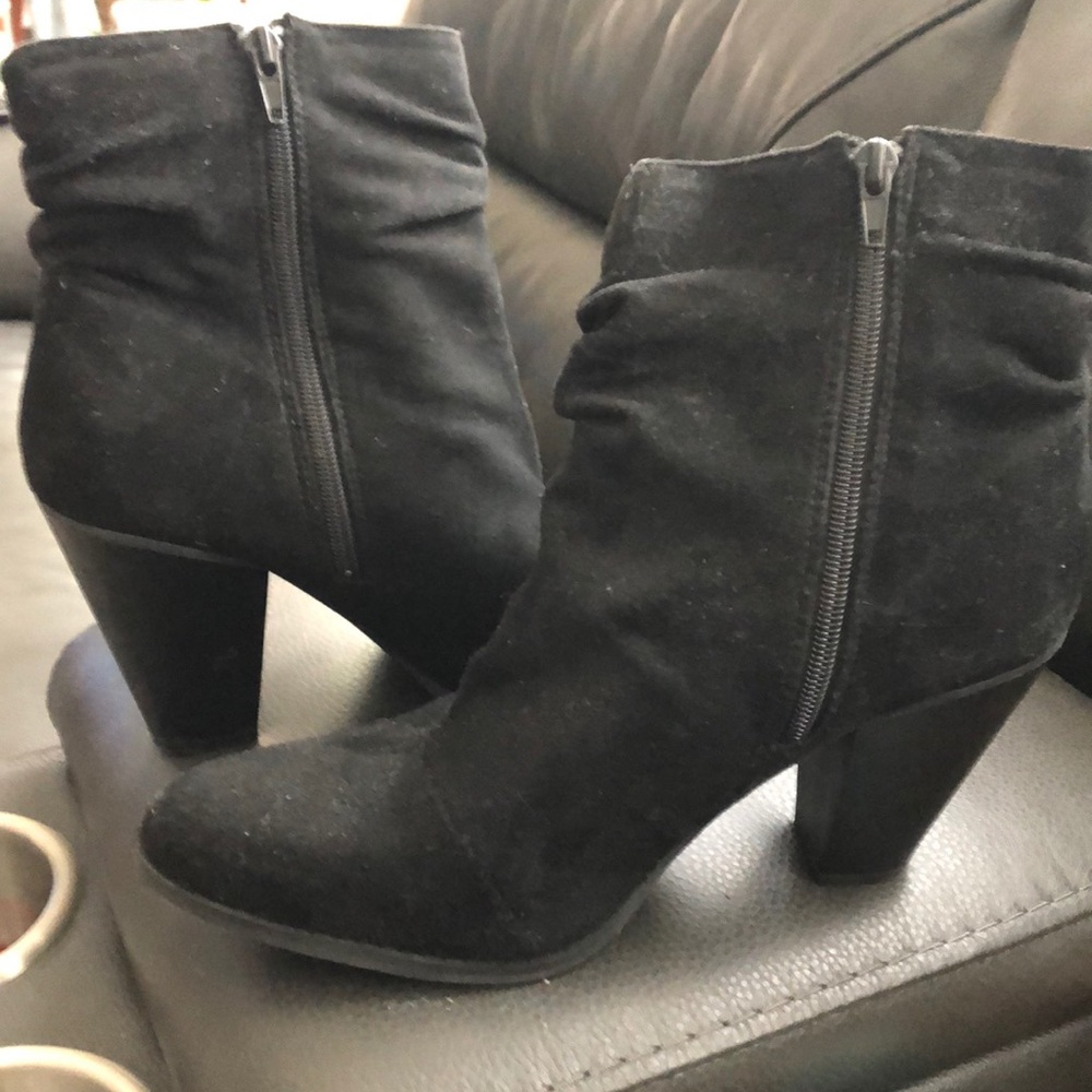 Suede like mini boots